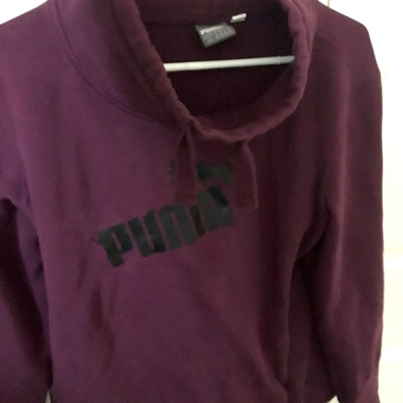Cowl neck maroon puma pullover - Picture 1 of 3